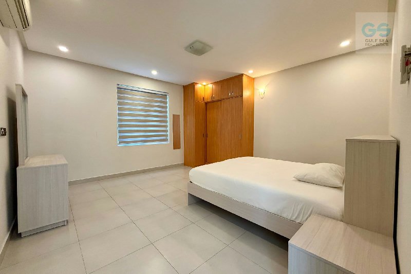 Very Spacious | 6 BR | Majlis + 4-Car Parking | Al Janabiyah – Slide 21