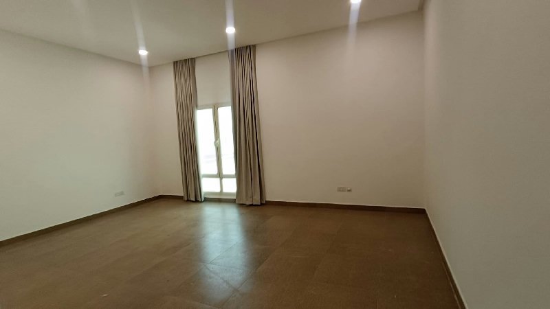 FULLY RENOVATED-PRIVATE POOL-NEAR HIGHWAY – Slide 14