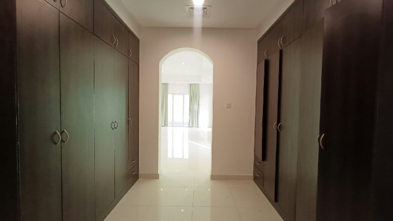 FULLY RENOVATED-PRIVATE POOL-NEAR HIGHWAY – Slide 13