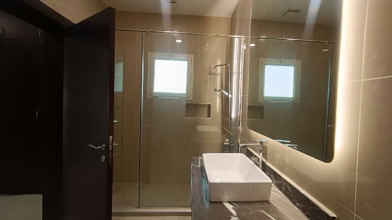 FULLY RENOVATED-PRIVATE POOL-NEAR HIGHWAY – Slide 10