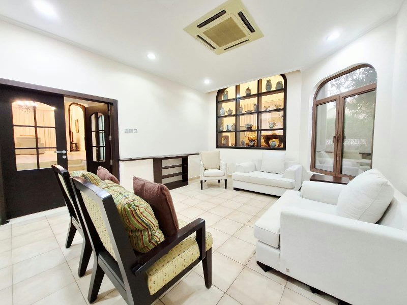 NAVY APPROVED-MODERN-SPACIOUS-PRVATE GARDEN – Slide 9