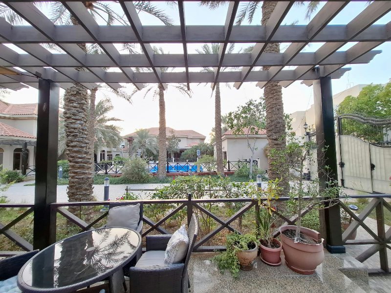 NAVY APPROVED-MODERN-SPACIOUS-PRVATE GARDEN – Slide 26