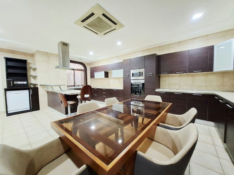 NAVY APPROVED-MODERN-SPACIOUS-PRVATE GARDEN – Slide 7