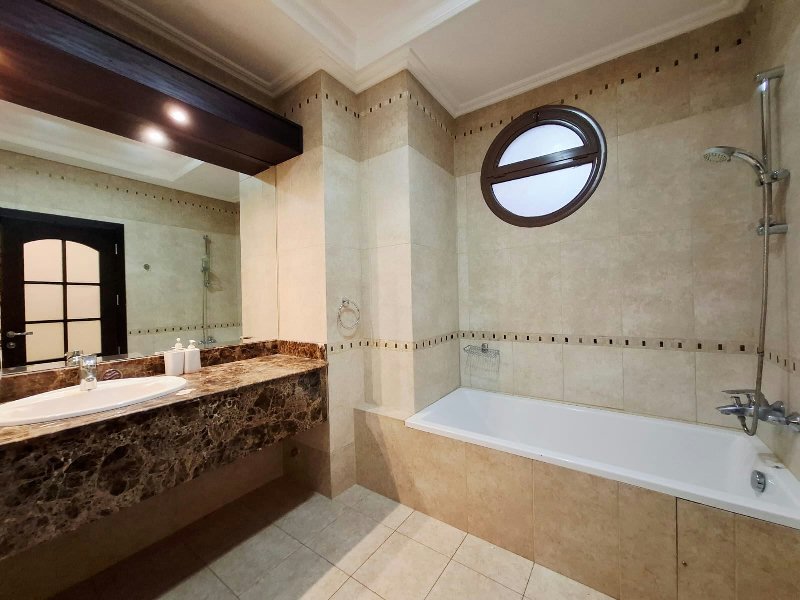 NAVY APPROVED-MODERN-SPACIOUS-PRVATE GARDEN – Slide 18