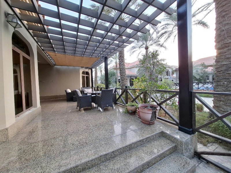 NAVY APPROVED-MODERN-SPACIOUS-PRVATE GARDEN – Slide 25