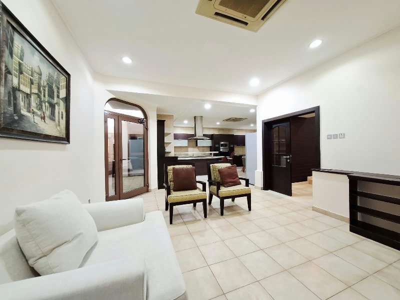 NAVY APPROVED-MODERN-SPACIOUS-PRVATE GARDEN – Slide 8