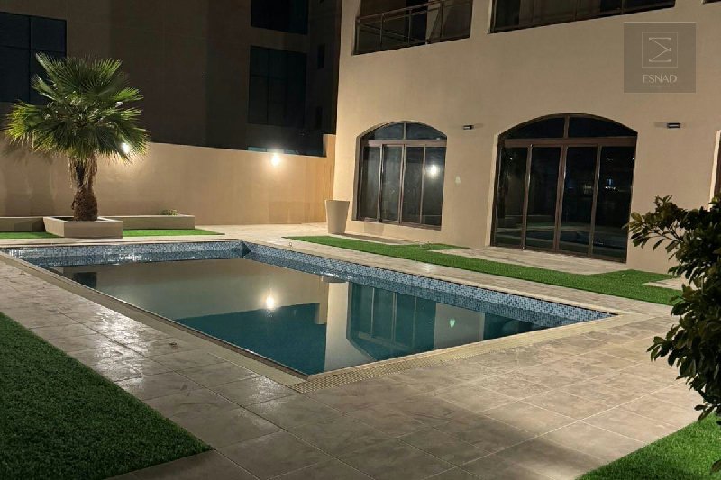  Luxury Waterfront Villa for Sale in Amwaj – Marjan Island – Slide 3