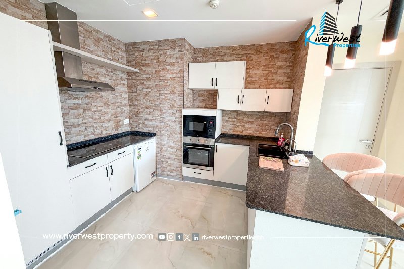 Fully Renovated 3 Bedroom Apartment with Sea View for Sale in Seef – Slide 9