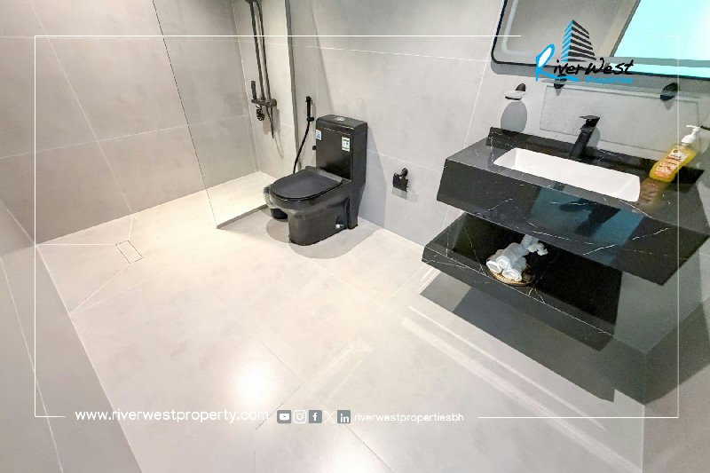 Fully Renovated 3 Bedroom Apartment with Sea View for Sale in Seef – Slide 11