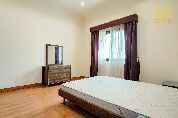 Extremely Spacious Penthouse With Terrace! – Slide 5