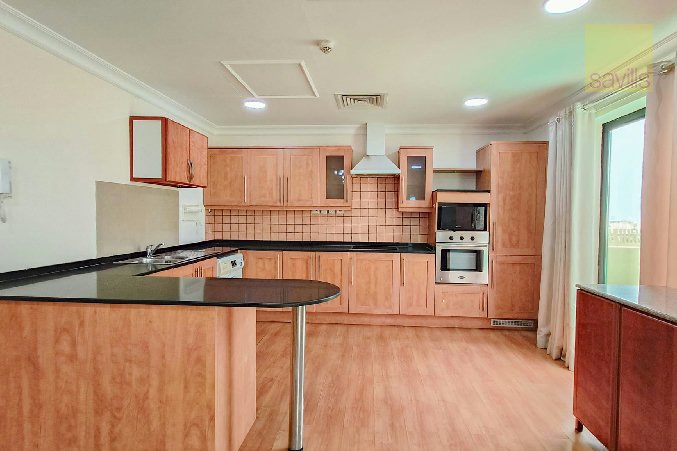 Extremely Spacious Penthouse With Terrace! – Slide 9