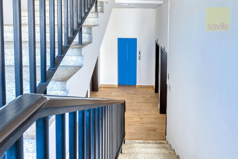 Peaceful Area | Renovated Building | Cosy – Slide 6