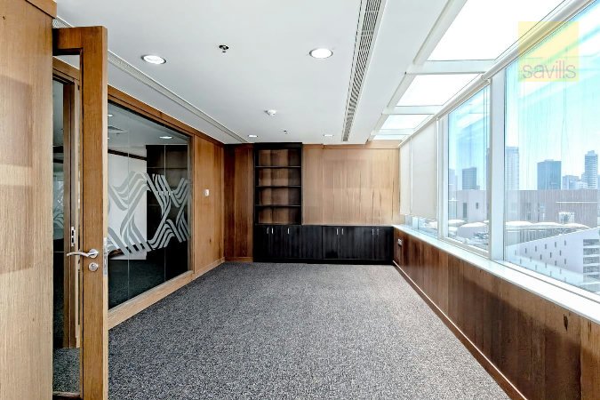 Fully Fitted Commercial Office for Rent in Seef – Slide 6