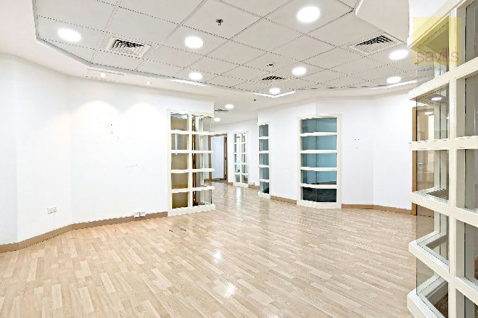 Move-In Ready Office | Heart of Seef Business Hub! โ Slide 3