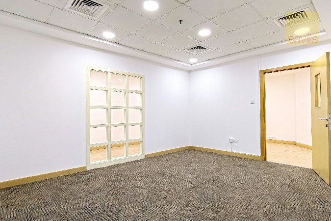 Move-In Ready Office | Heart of Seef Business Hub! – Slide 6