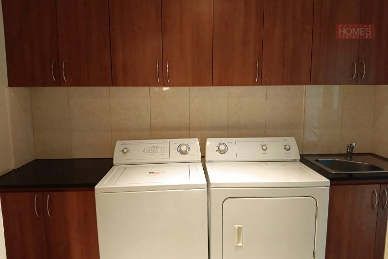 Modern 2 Bedroom Spacious Apartment on lower floor. – Slide 8
