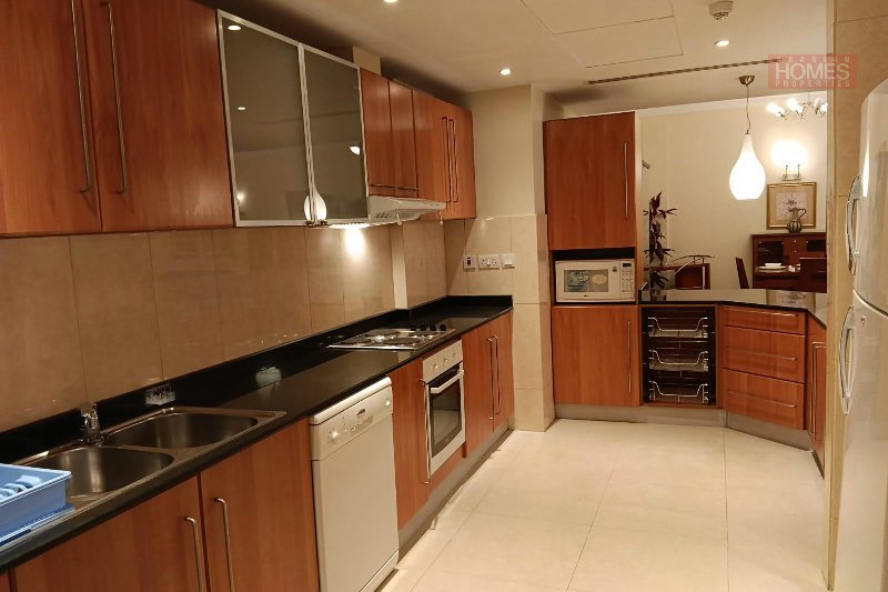 Modern 2 Bedroom Spacious Apartment on lower floor. – Slide 7
