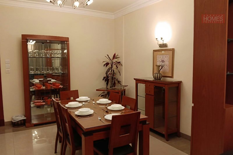 Modern 2 Bedroom Spacious Apartment on lower floor. – Slide 4