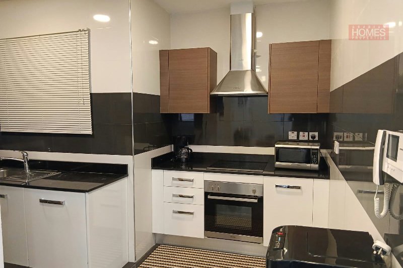 Luxury 3 Story 2 Bedroom Apartment – Slide 4