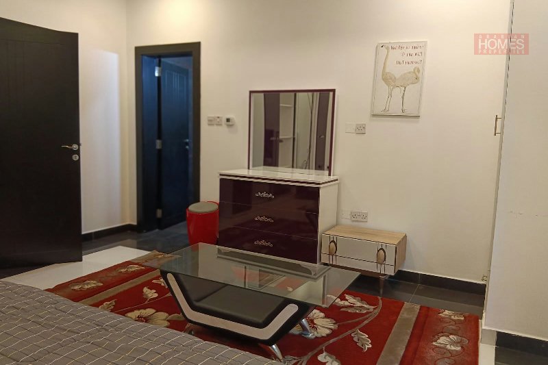 Luxury 3 Story 2 Bedroom Apartment – Slide 9