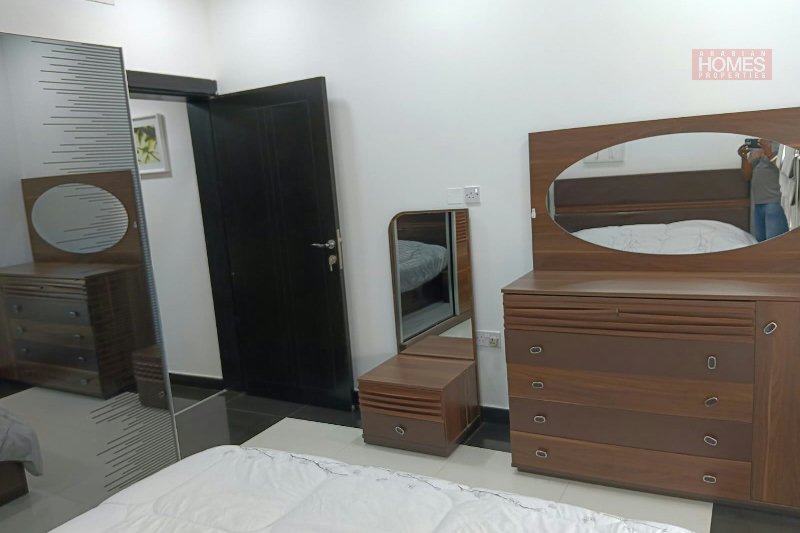 Luxury 3 Story Apartment – Slide 7