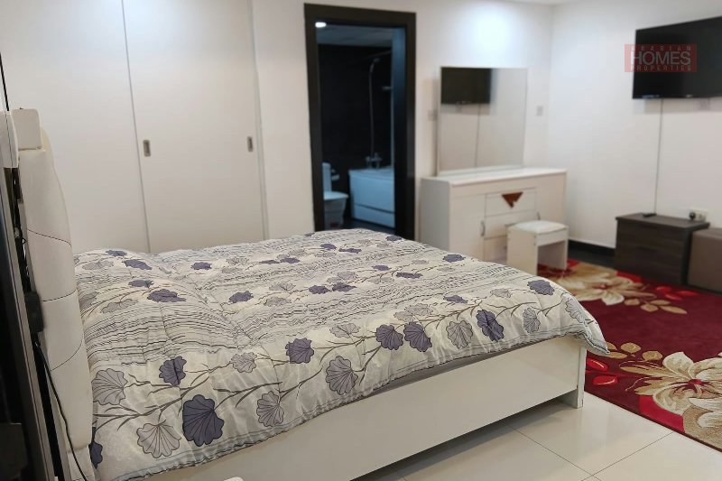 Luxury 3 Story Apartment – Slide 8