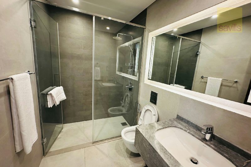 Grand Living in the Heart of Seef – Slide 5