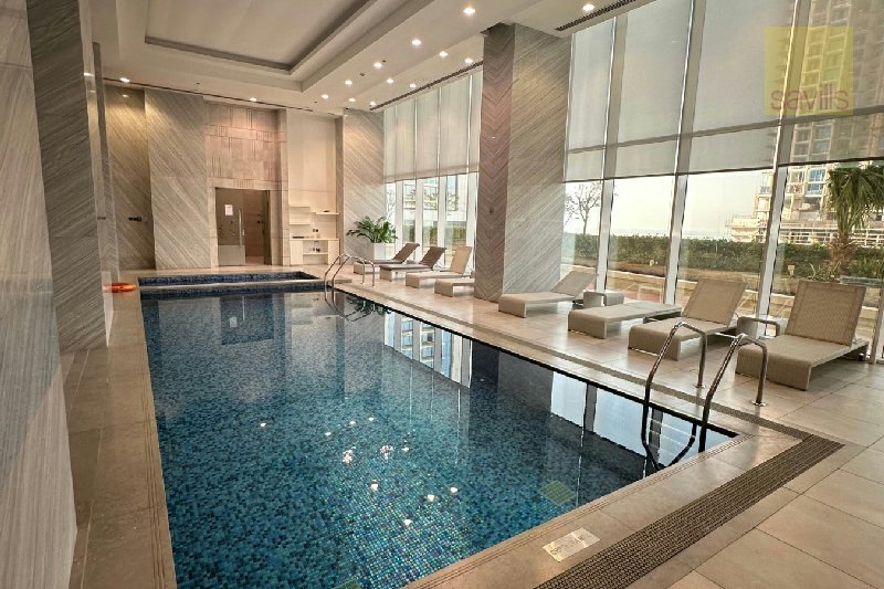 Grand Living in the Heart of Seef – Slide 10