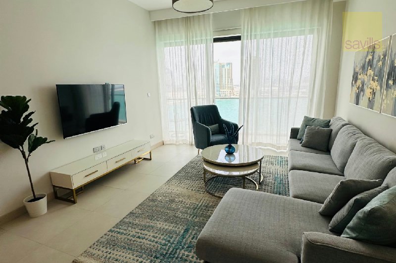 1-Bed Seafront Gem – Slide 4