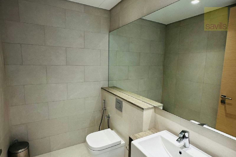 Luxury 2-Bedroom Seafront Apartment – Slide 5