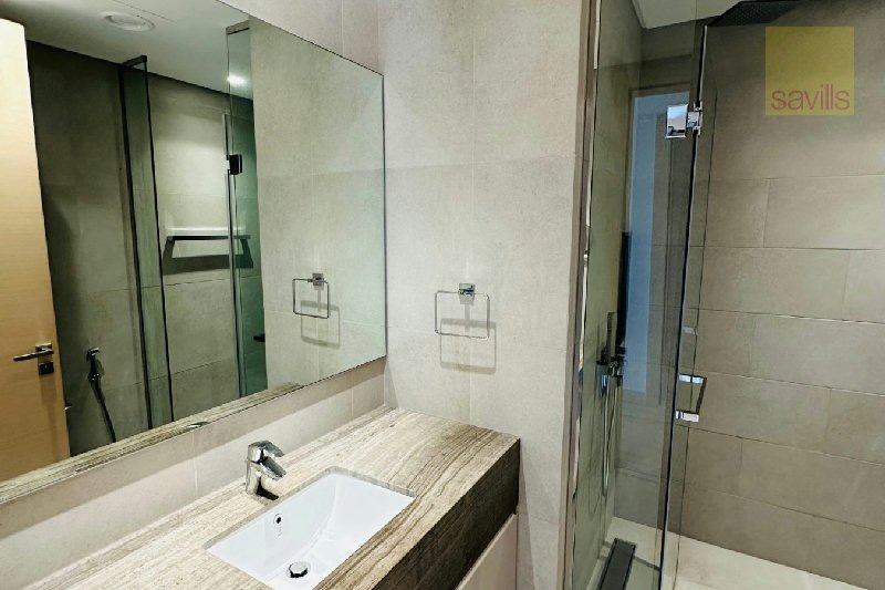 Luxury 2-Bedroom Seafront Apartment – Slide 8