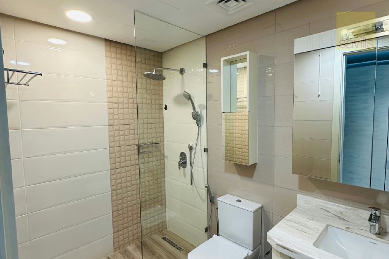 Luxury 2-Bedroom Apartment  – Slide 7