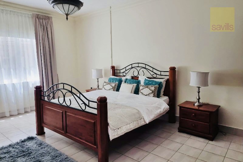 Spacious 3-Bedroom Apartment – Slide 4