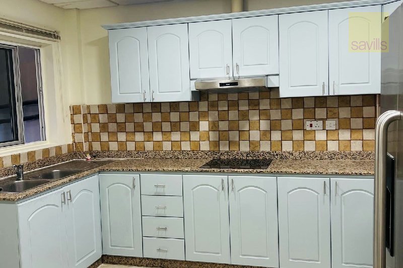 Spacious 3-Bedroom Apartment – Slide 7