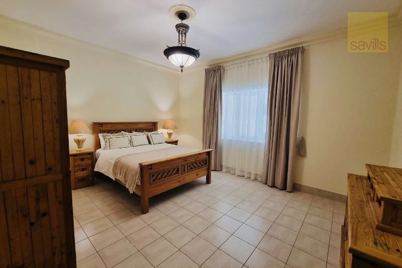 Spacious 3-Bedroom Apartment – Slide 2