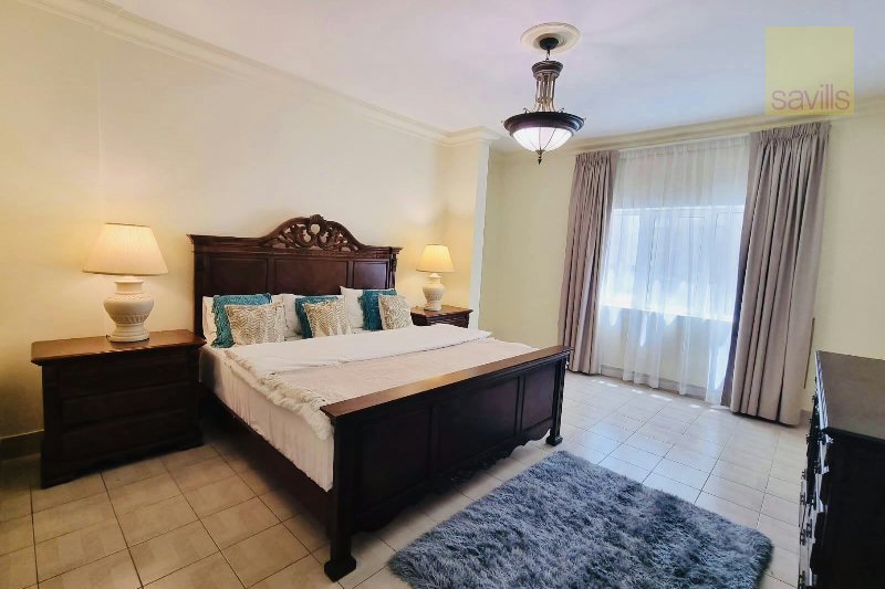 Spacious 3-Bedroom Apartment – Slide 3