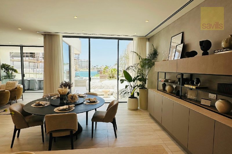 Ultra Luxury 4-Bedroom Villa with Rooftop Pool & Sea Views – Slide 3