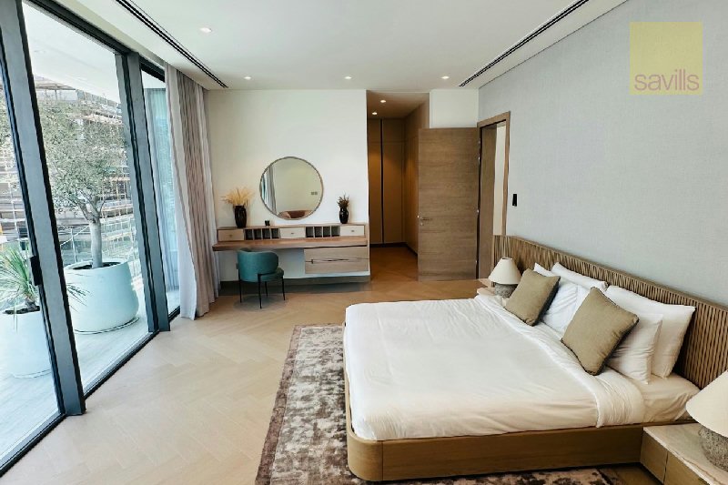 Ultra Luxury 4-Bedroom Villa with Rooftop Pool & Sea Views – Slide 7