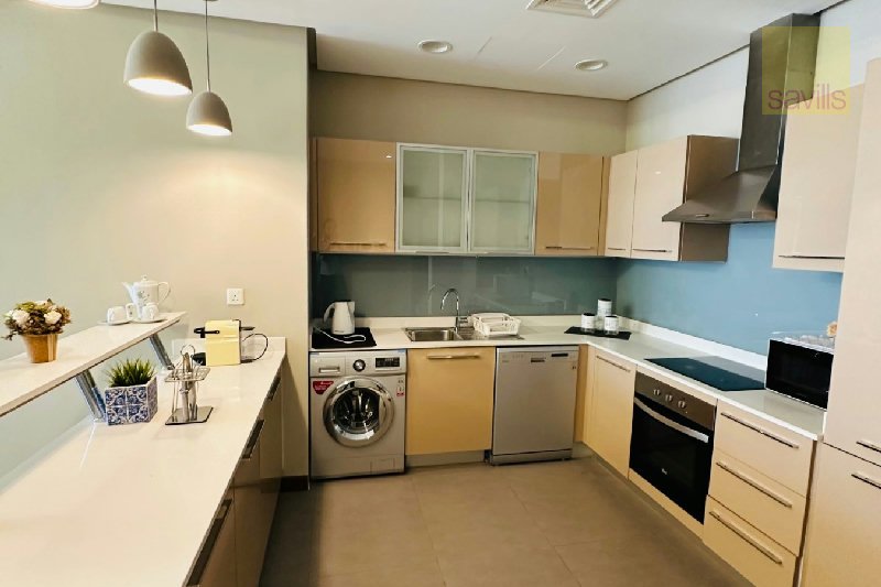 Luxury 1-Bedroom Apartment – Slide 4