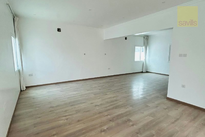 Beautifully Renovated Villa in the Heart of Saar โ Slide 2