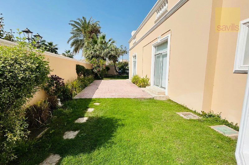 Delightful single story villa in the heart of Saar - View 2
