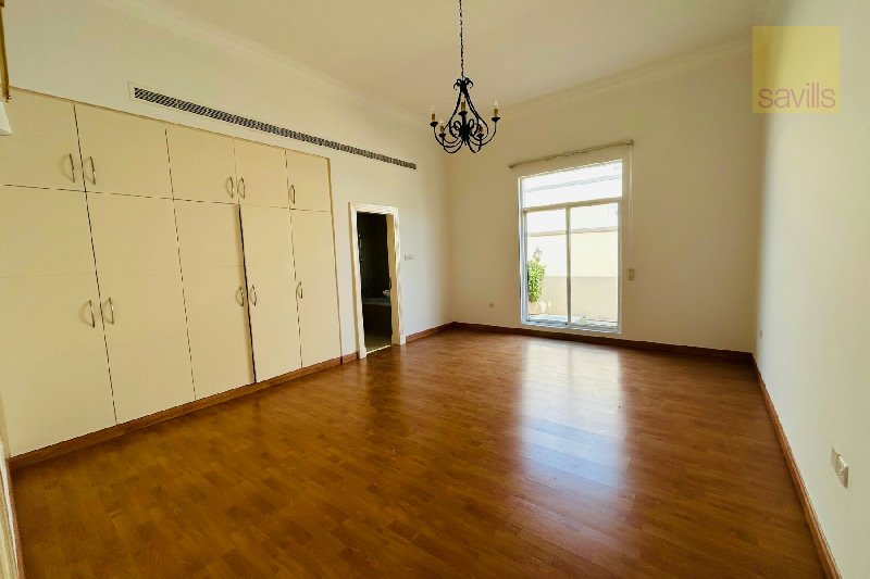 Delightful single story villa in the heart of Saar – Slide 7