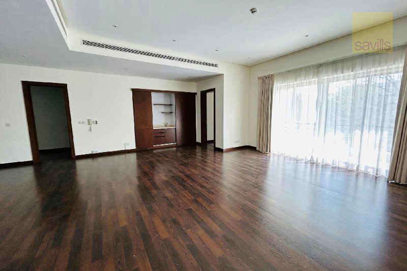 SUPERB villa in its own grounds with private pool and beautiful garden – Slide 7