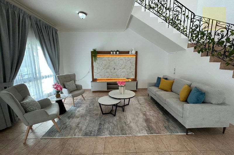 Beautiful Villa in a Lush Green Compound - View 2