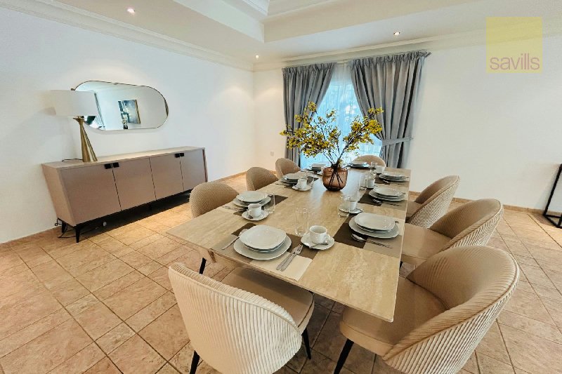 Beautiful Villa in a Lush Green Compound – Slide 5