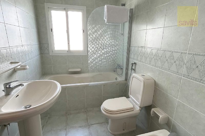 Beautiful Villa in a Lush Green Compound – Slide 13