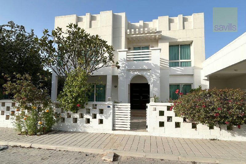 Fabulous compound villa in prime location - View 2