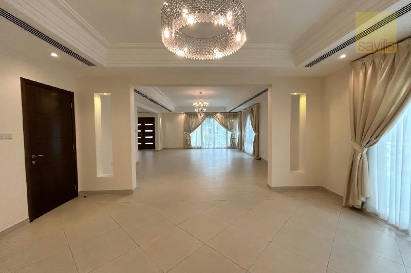 Fabulous compound villa in prime location – Slide 5