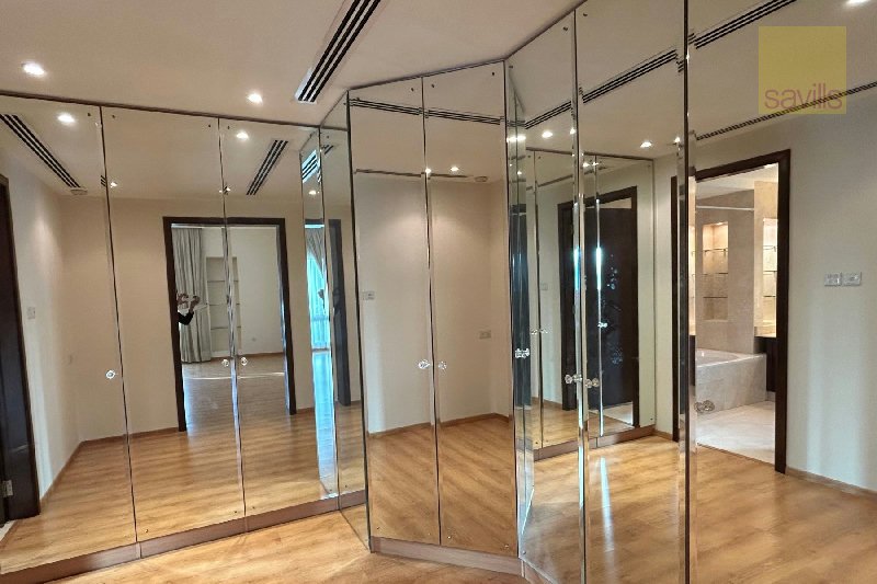 Fabulous compound villa in prime location – Slide 9