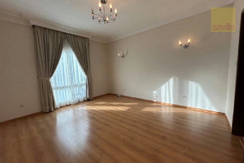 Fabulous compound villa in prime location – Slide 11